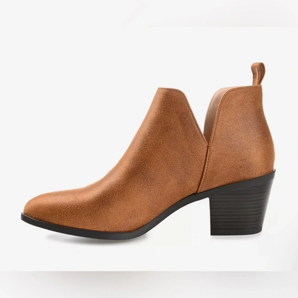 Journee Collection Tan Ankle Booties Size 7